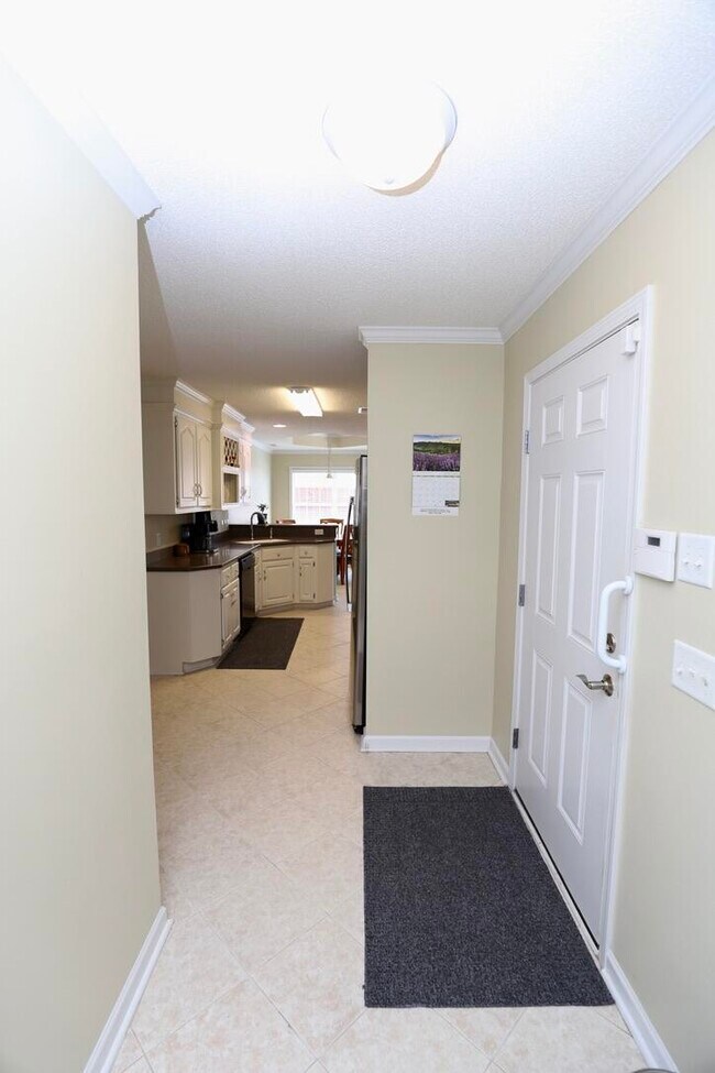 Building Photo - 3196 Daufaskie Rd