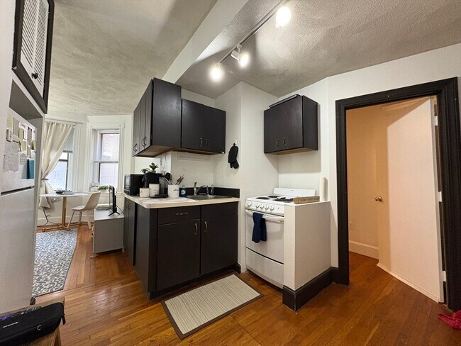 Building Photo - 111 Jersey St