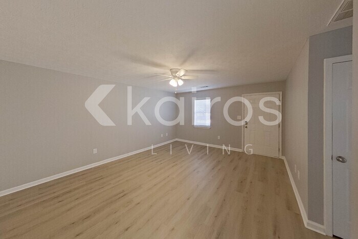 Building Photo - 180 Deer Pkwy