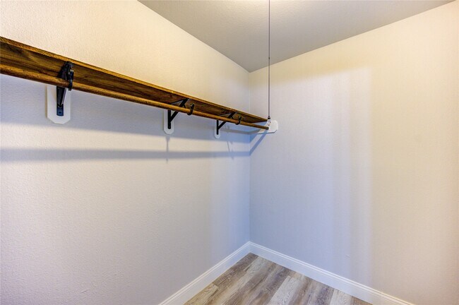 Building Photo - 235 E Castle Harbour Dr