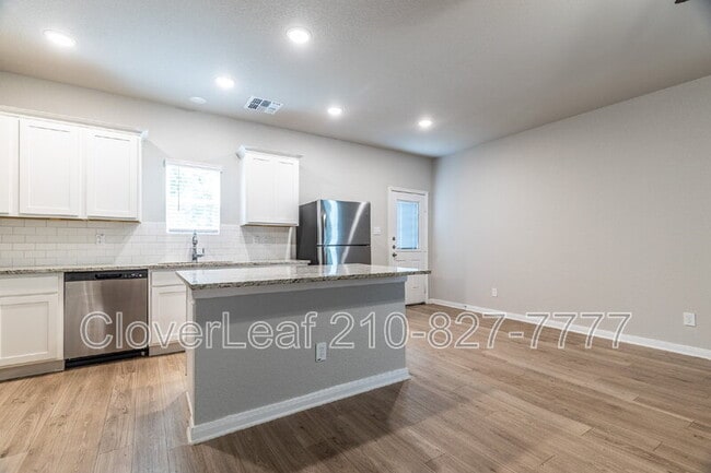 Building Photo - 8339 Runner Rdg
