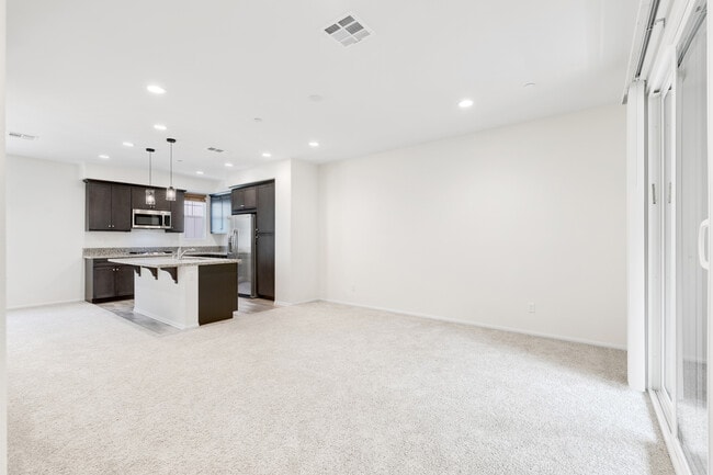 Building Photo - 7398 Solstice Pl