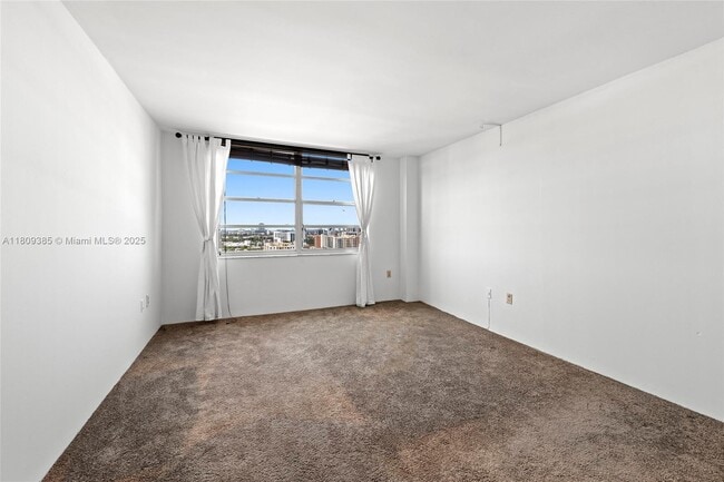 Building Photo - 2780 NE 183rd St