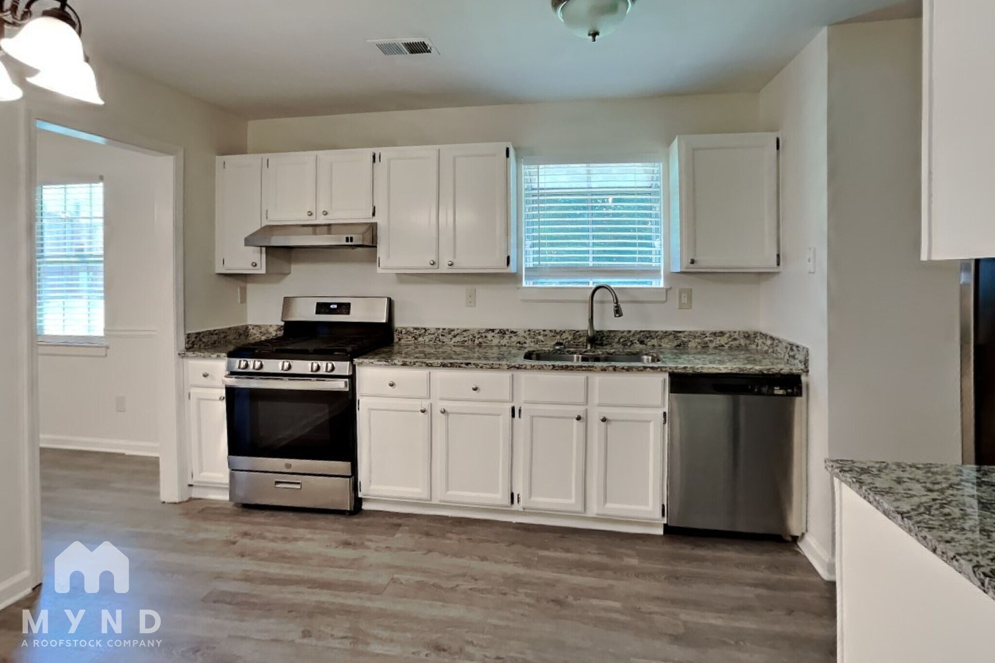 Building Photo - 5561 Northcut Dr