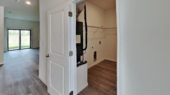 Building Photo - 4028 SW 7th Pl