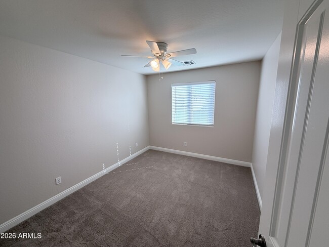 Building Photo - 3449 E Sheffield Rd