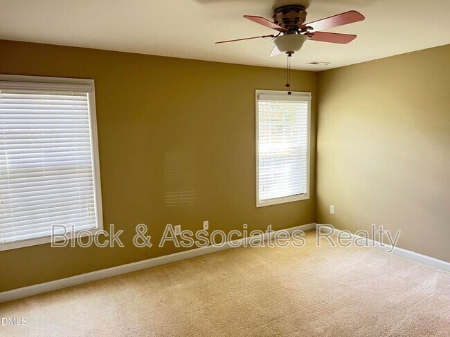 Building Photo - 936 Bentbury Way