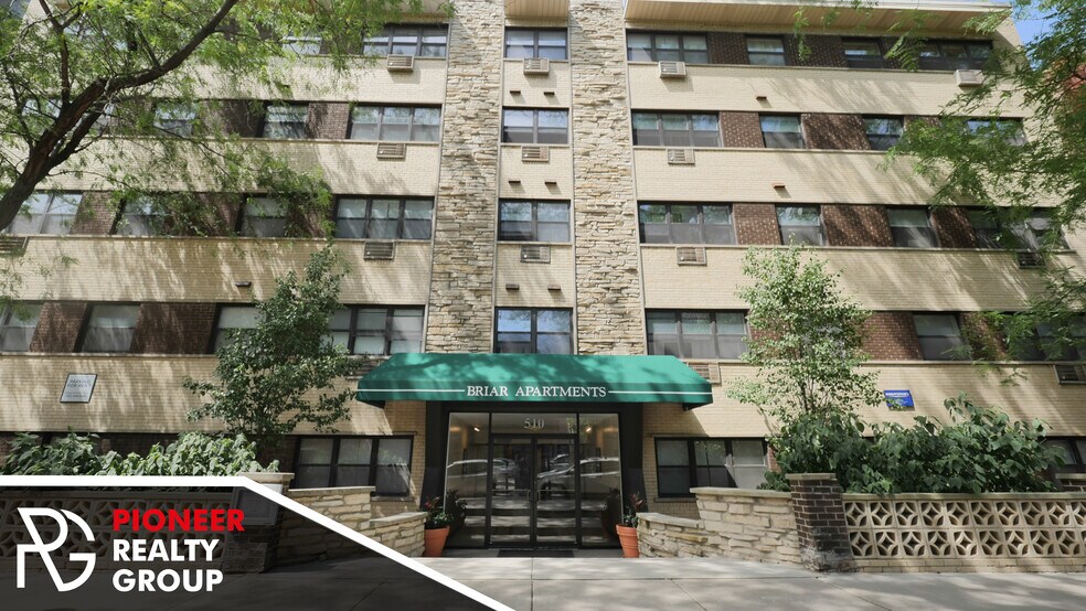 Primary Photo - 502 W Briar Pl