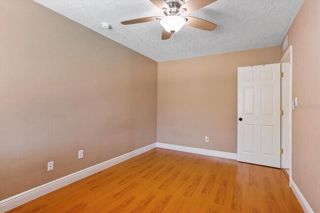 Building Photo - 1700 SW 16th Ct