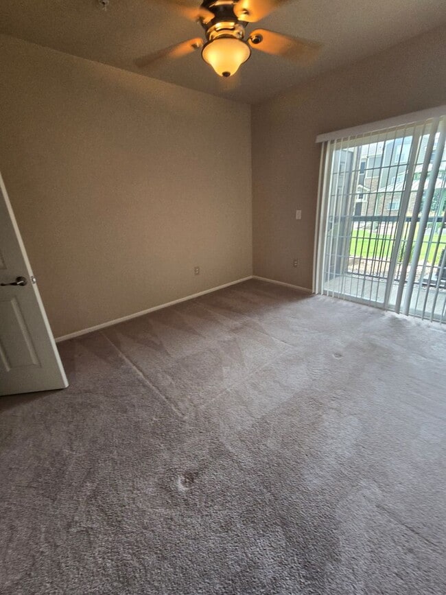 Building Photo - Beautiful 2 Bed, 2 bath condo