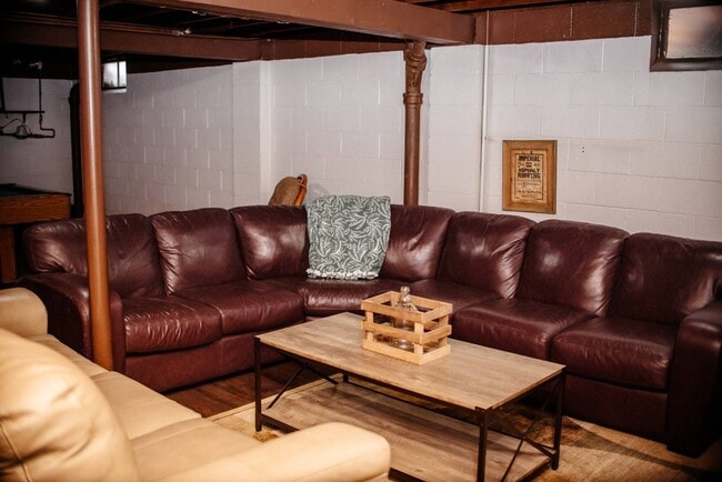 Building Photo - 130 N Grant St