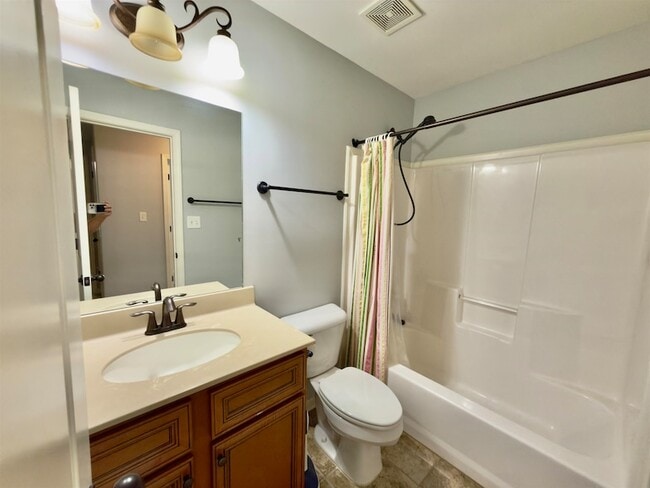 Building Photo - 570 Winding Valley Cove