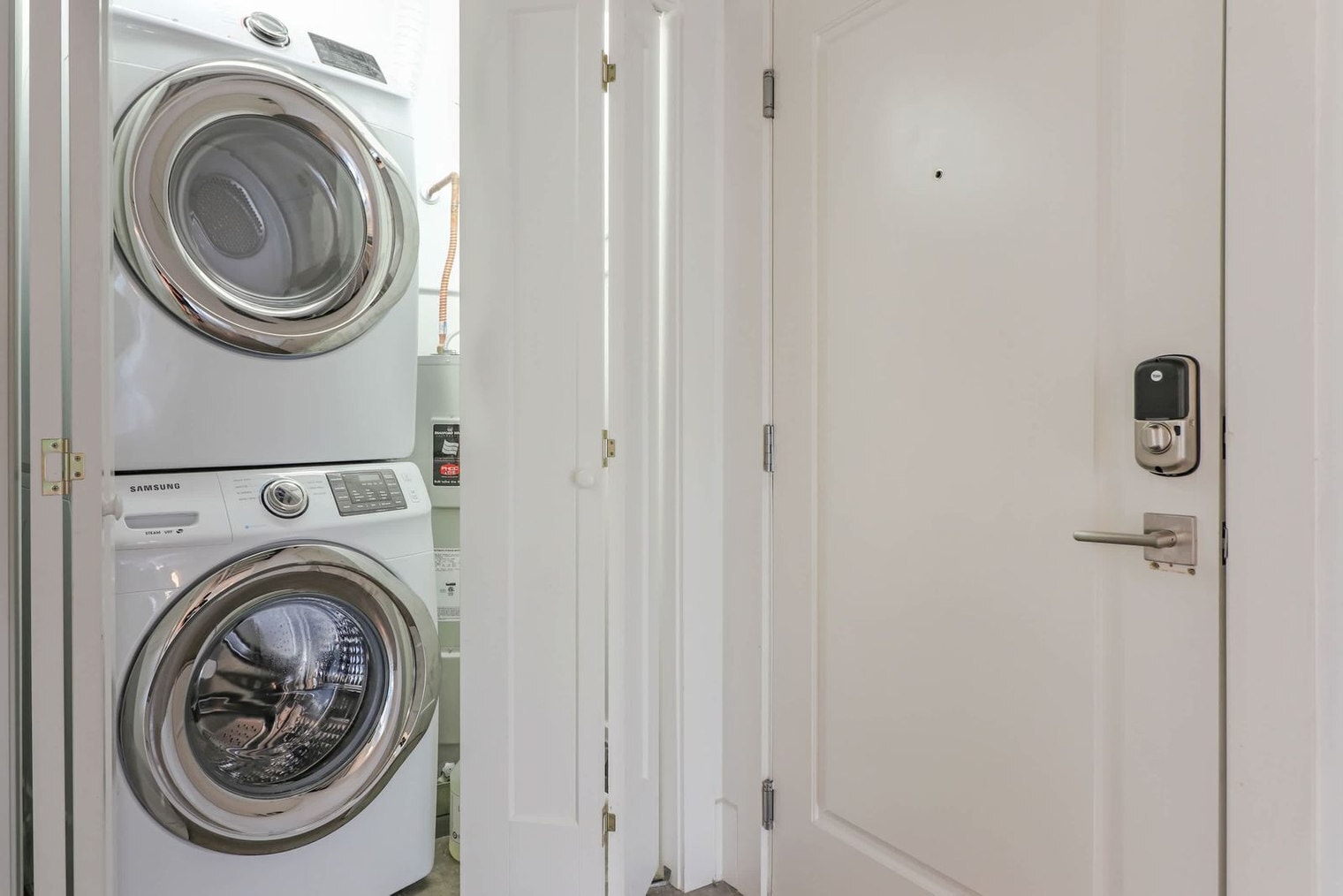 Building Photo - 822 Howard Ave