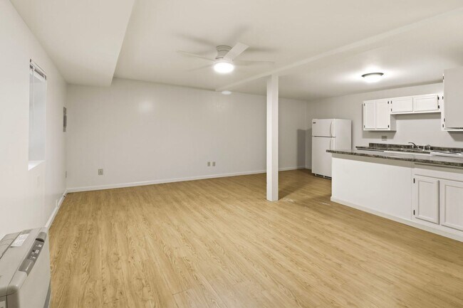 Building Photo - 836 Mountain View Rd