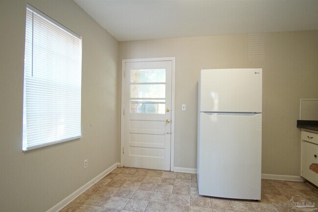 Building Photo - 1447 E Burgess Rd