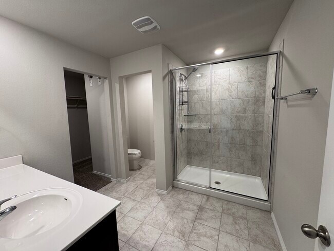 Building Photo - 1104 Prairie Clover Rd