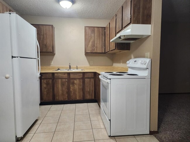 Building Photo - 7938 NW Crossland Cir