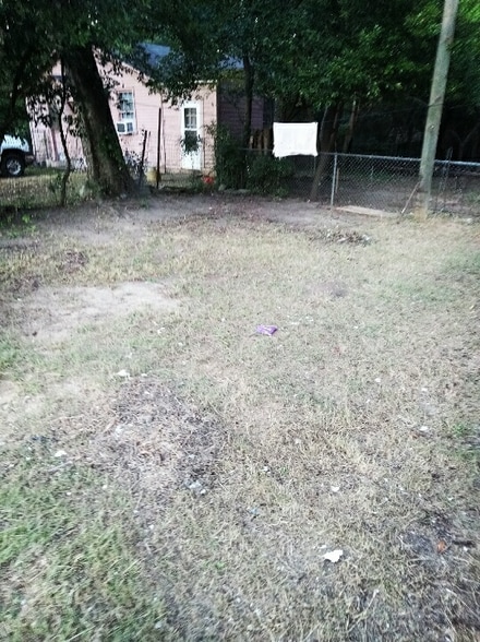 Building Photo - 605 Indian Cir