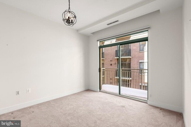 Building Photo - 2425 L St NW