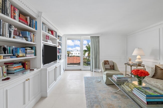 Building Photo - 354 Chilean Ave