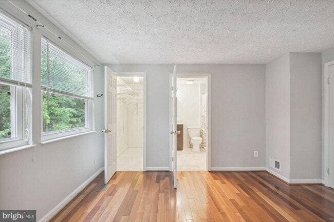 Building Photo - 5818 Rock Forest Ct