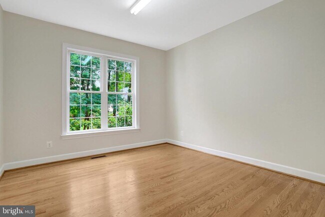 Building Photo - 3803 Bell Manor Ct