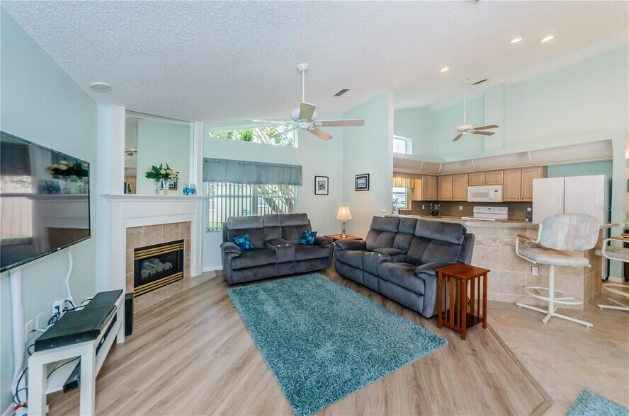 Building Photo - 9413 Summerbreeze Ter