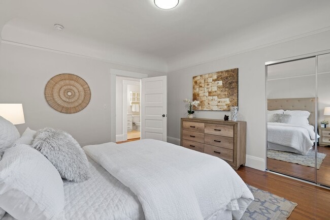 Building Photo - 349 Commercial Ave