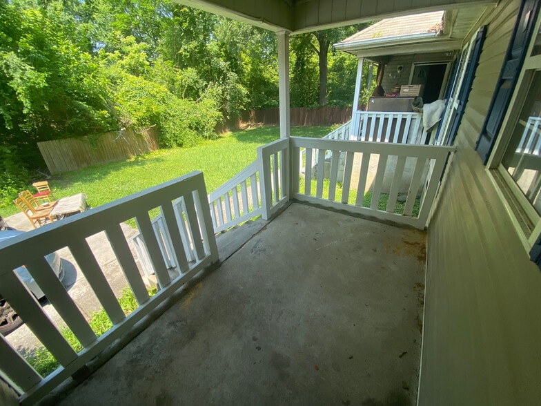 Building Photo - Room in Duplex on Beck St
