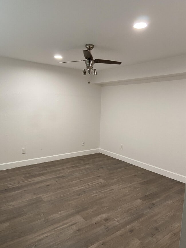 Building Photo - 5003 Skillman St