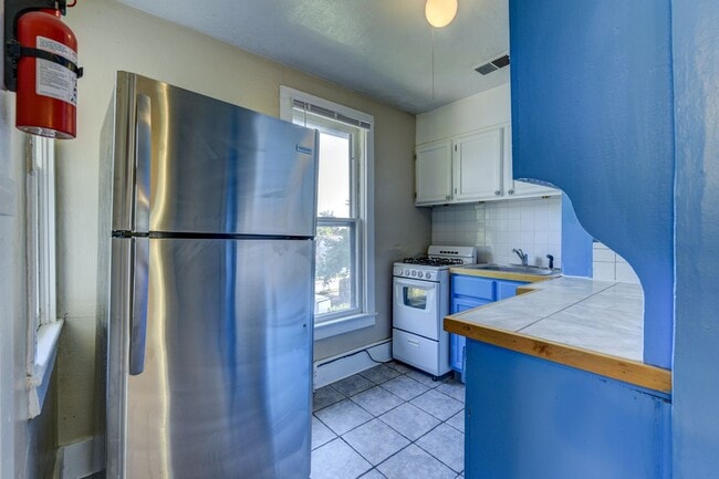 Building Photo - 1537 9th St