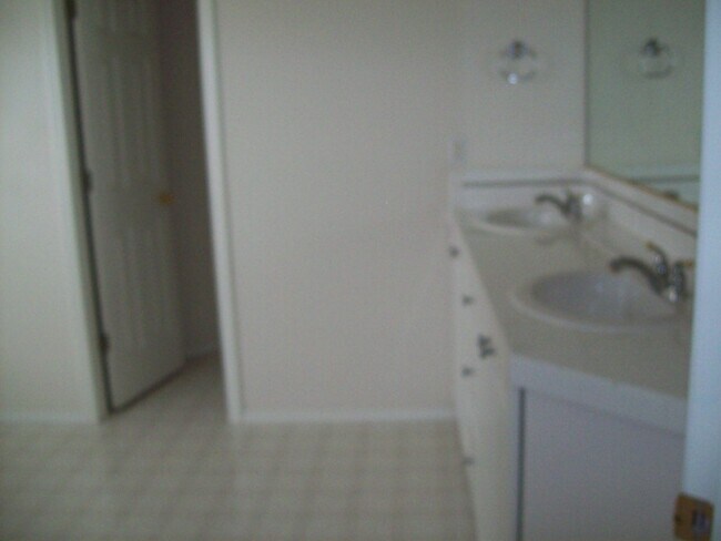 Building Photo - 12556 NW Brimpton Ct