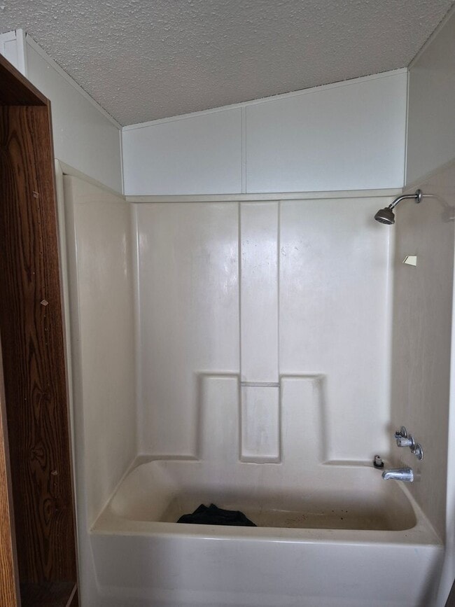 Building Photo - 3 bed/ 2 bath Country Home in California Pines