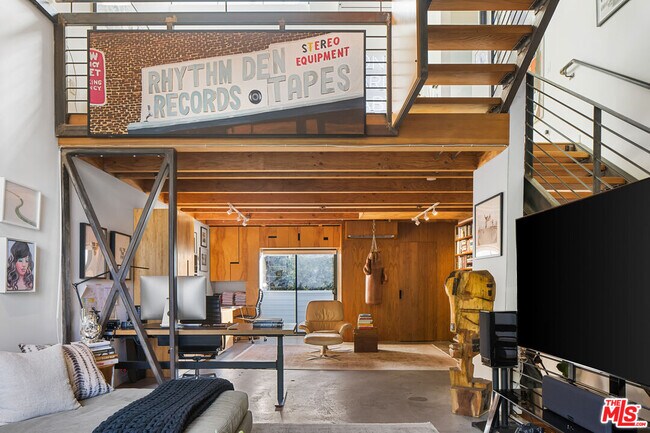 Building Photo - 1113 Electric Ave