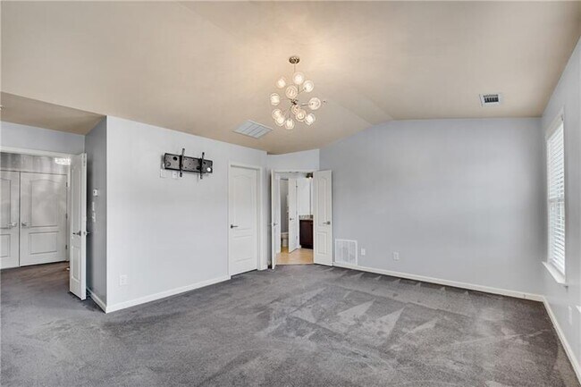 Building Photo - 2242 Knoxhill View