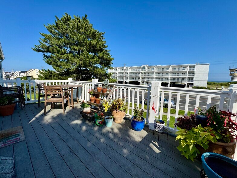 Deck - 111 W Brigantine Ave