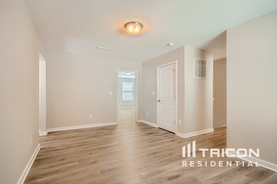 Building Photo - 12614 Ballyliffin Dr