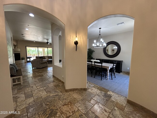 Building Photo - 5415 E Hallihan Dr