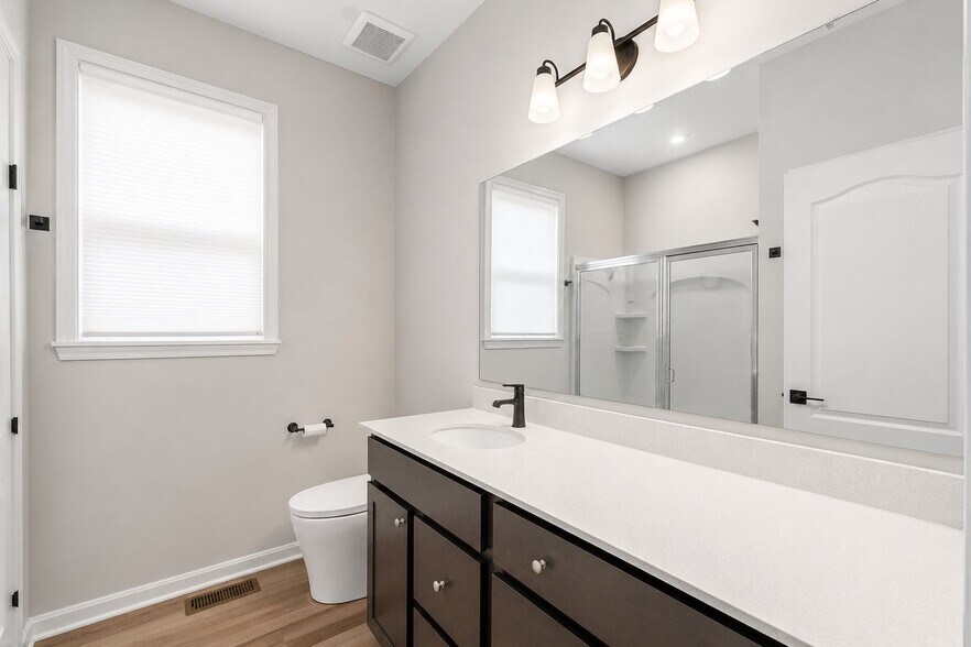 Building Photo - 807 Littleton Dr