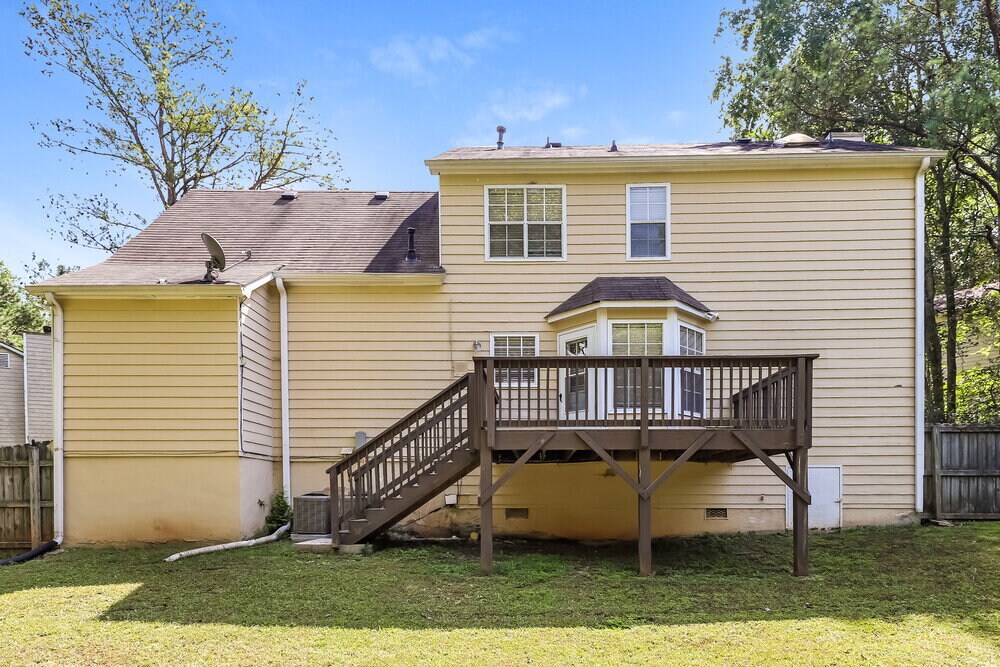 Building Photo - 7285 Hunters Ridge Dr