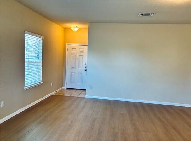 Building Photo - 1602 Atlas Rd