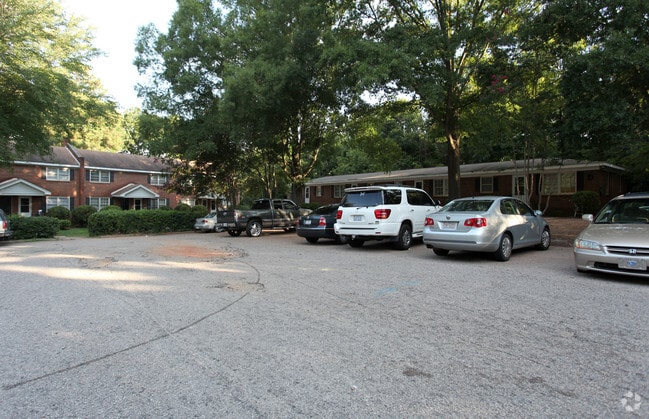 Lupton Circle - Lupton Flats