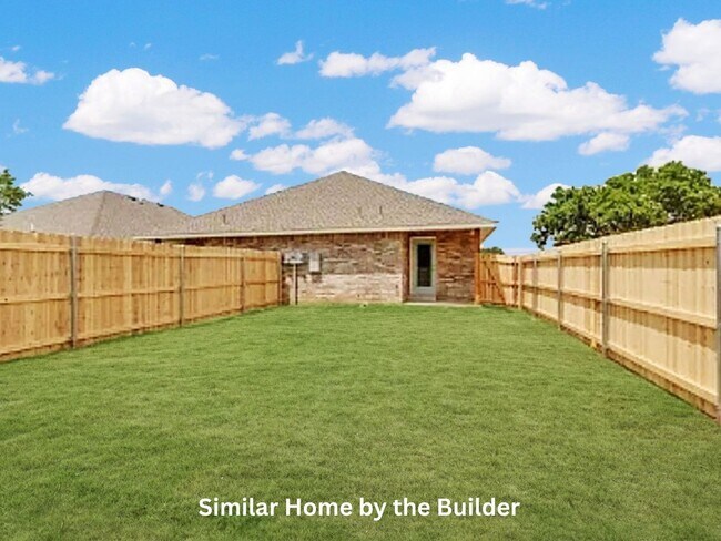 Building Photo - Cozy 2-Bed Duplex in Lawton - Move-In Ready