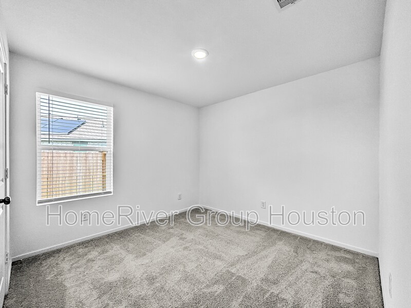Building Photo - 5823 Standpiper Lp