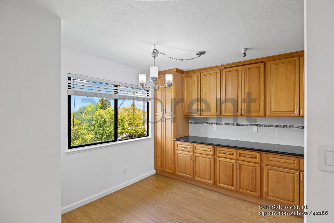 Building Photo - 400 Ortega Ave