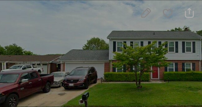 Building Photo - 224 Commodore Dr