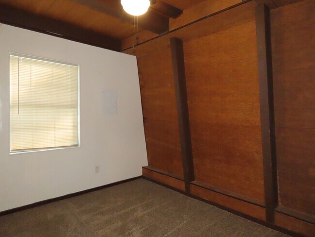 Building Photo - Bullard - Modest 2 Bedroom House on Tree-S...