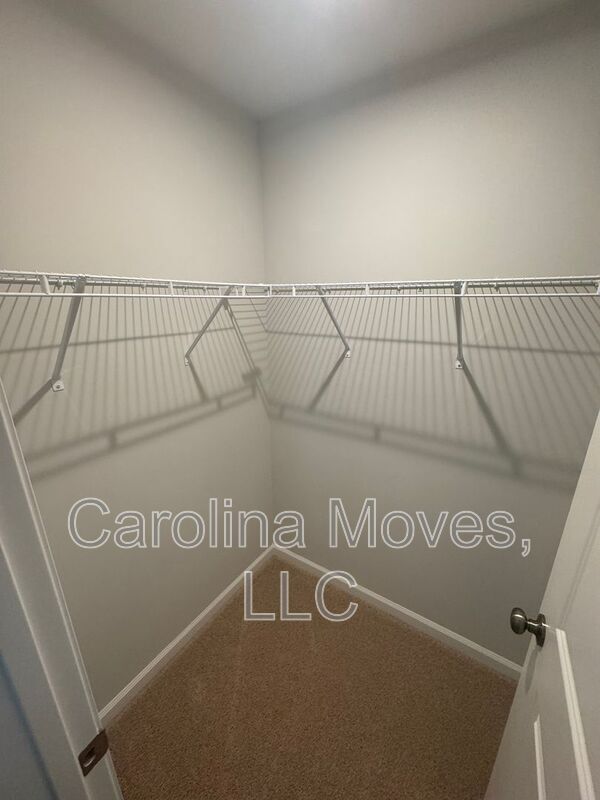 Building Photo - 409 Mariene Dr