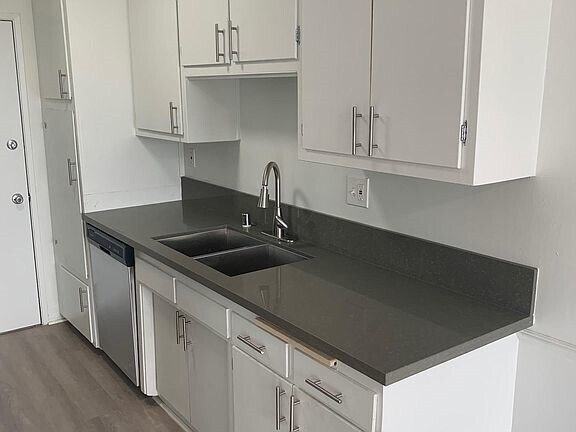 Building Photo - Bon Chere Apartments