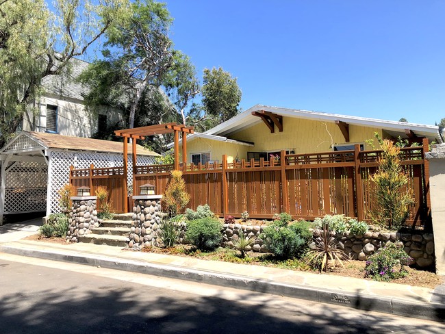 street view of the main house - 2078 Mound St